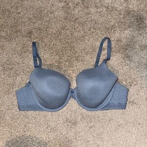VS t-shirt Lightly Lined full coverage bra 36C